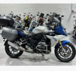 Подержанный мотоцикл BMW R 1200 RS 2016 года, вид сбоку, прозрачный фон